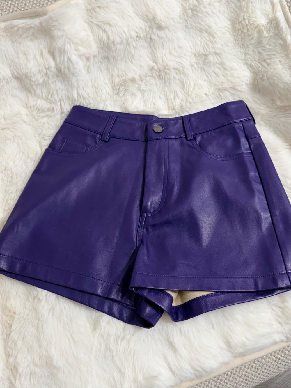 Akira Women’s Purple Faux Leather High-Rise Shorts size Small